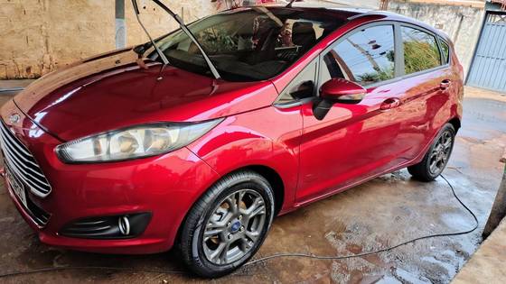 FORD FIESTA 1.6 SE HATCH 16V FLEX 4P POWERSHIFT